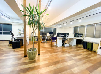 シンクメディアジャーナル：ゆく夏を惜しみつつ、晩夏いっせい「模様替え」です！